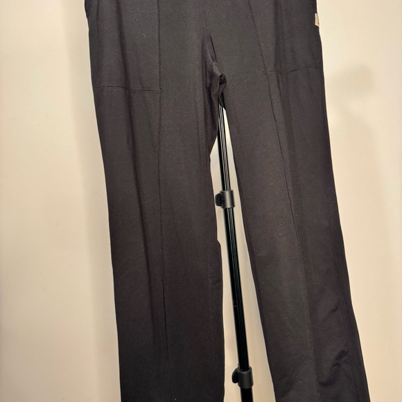 Vuori Women's Halo Wide Leg Flare Pant Front Seams Black Size XS X-Small VW425 - Picture 7 of 16